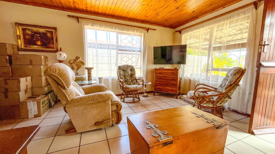 3 Bedroom Property for Sale in Hartenbos Central Western Cape